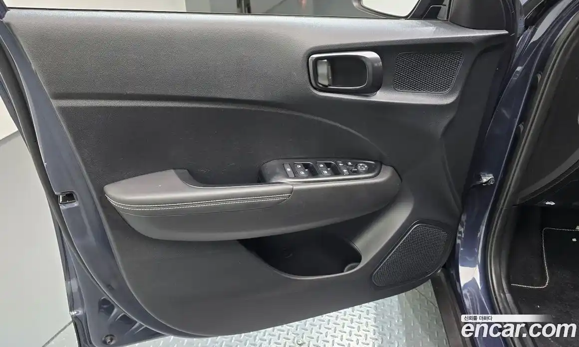 Hyundai Venue 2020 1.6 автомат (гидро), фото 14