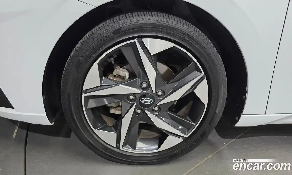 Hyundai Avante 2021 1.6 автомат (гидро), фото 5