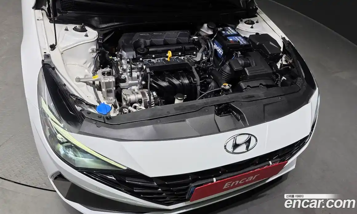 Hyundai Avante 2021 1.6 автомат (гидро), фото 6
