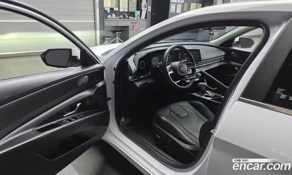 Hyundai Avante 2021 1.6 автомат (гидро), фото 10