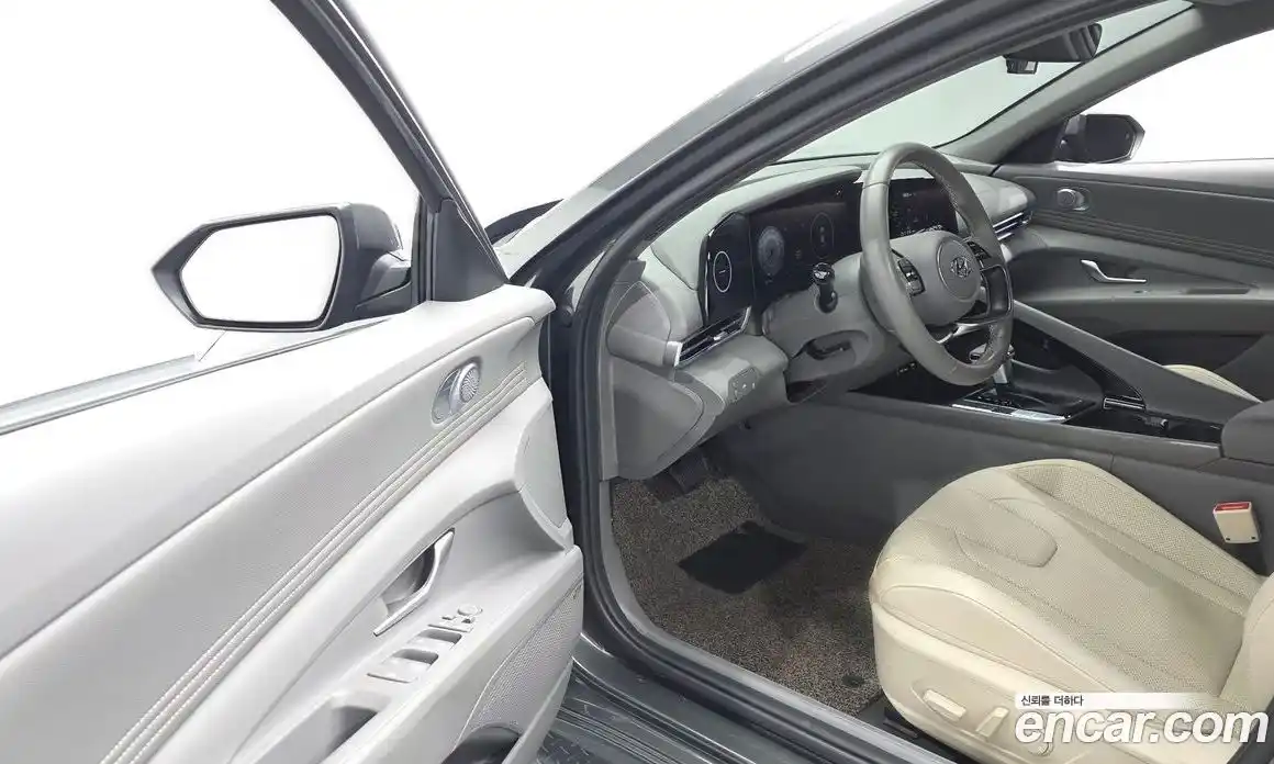 Hyundai Avante 2022 1.6 автомат (гидро), фото 13