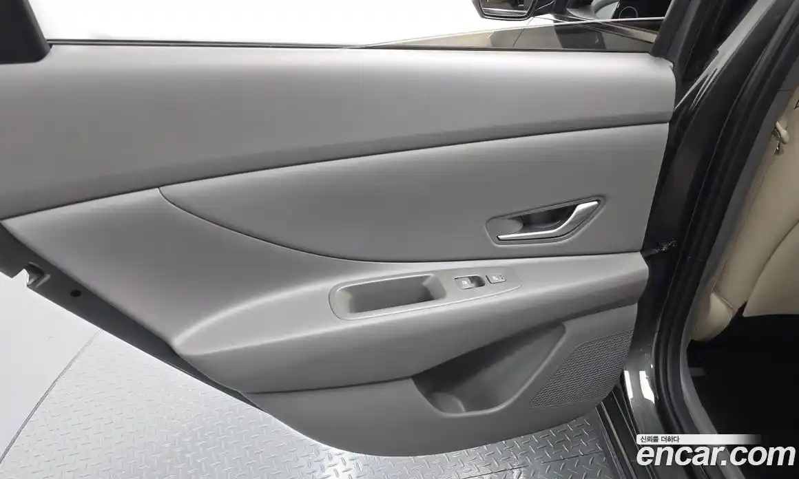 Hyundai Avante 2022 1.6 автомат (гидро), фото 15
