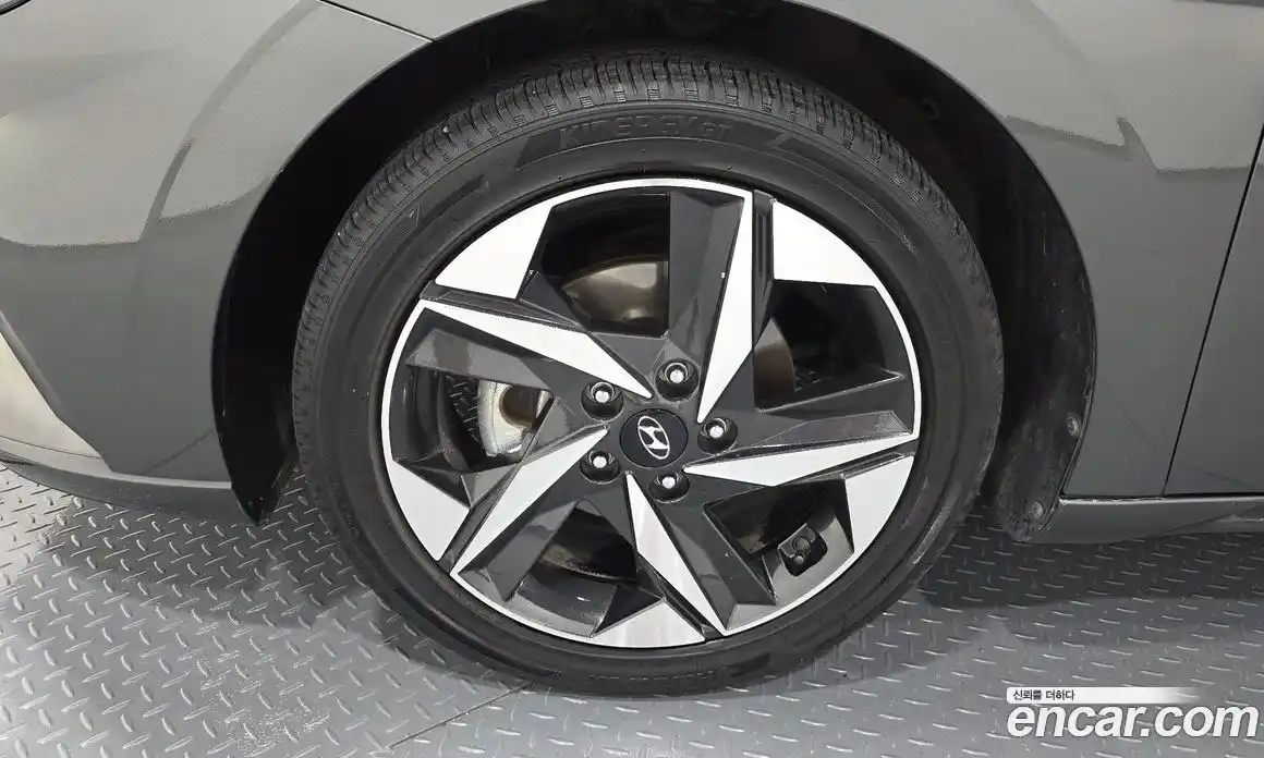 Hyundai Avante 2022 1.6 автомат (гидро), фото 5