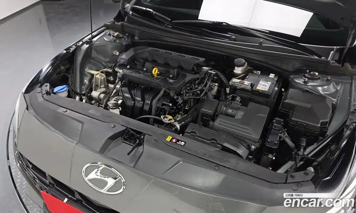 Hyundai Avante 2022 1.6 автомат (гидро), фото 6