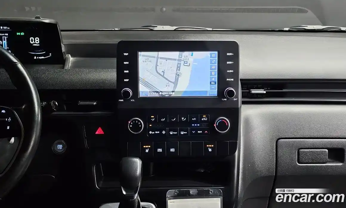 Hyundai Staria 2022 2.2 автомат (гидро), фото 17