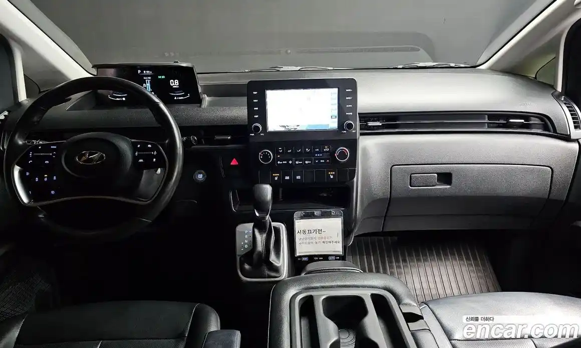 Hyundai Staria 2022 2.2 автомат (гидро), фото 7