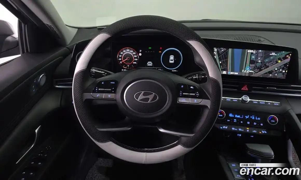 Hyundai Avante 2024 1.6 автомат (гидро), фото 13