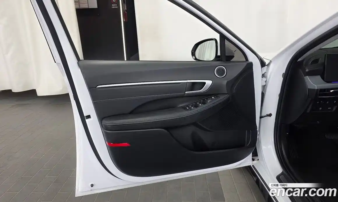 Hyundai Sonata 2025 2.0 автомат (гидро), фото 14
