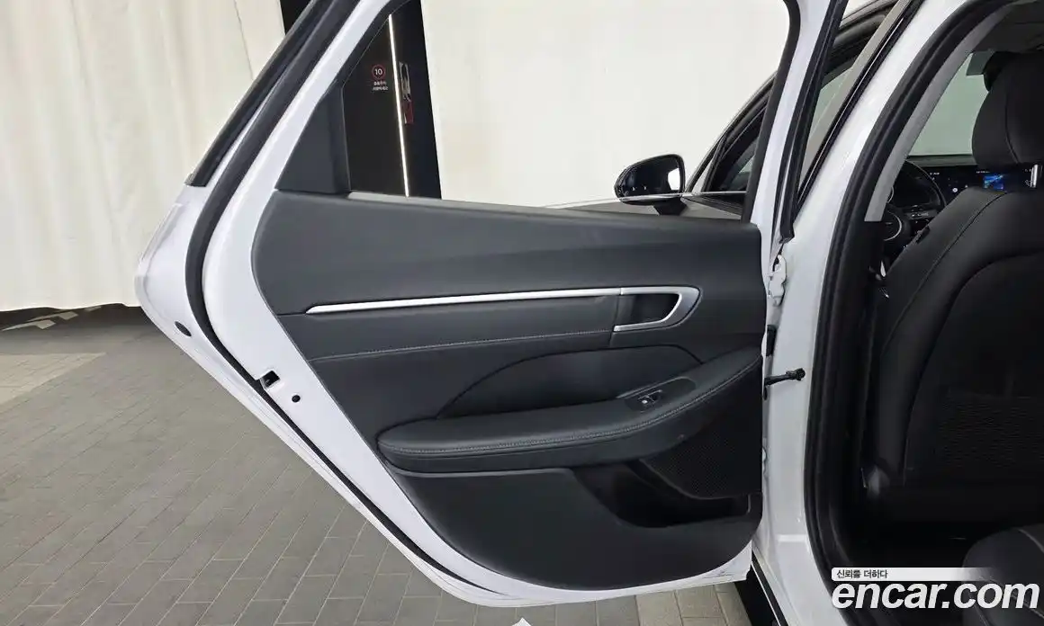 Hyundai Sonata 2025 2.0 автомат (гидро), фото 15