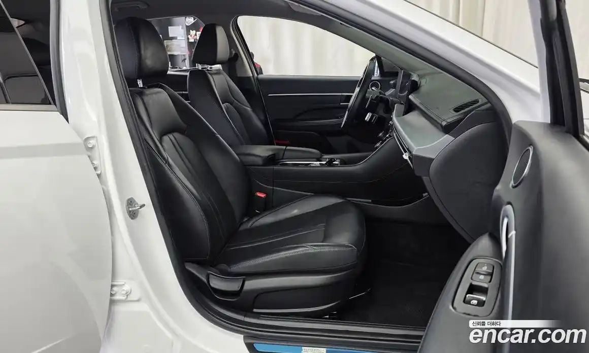 Hyundai Sonata 2025 2.0 автомат (гидро), фото 17