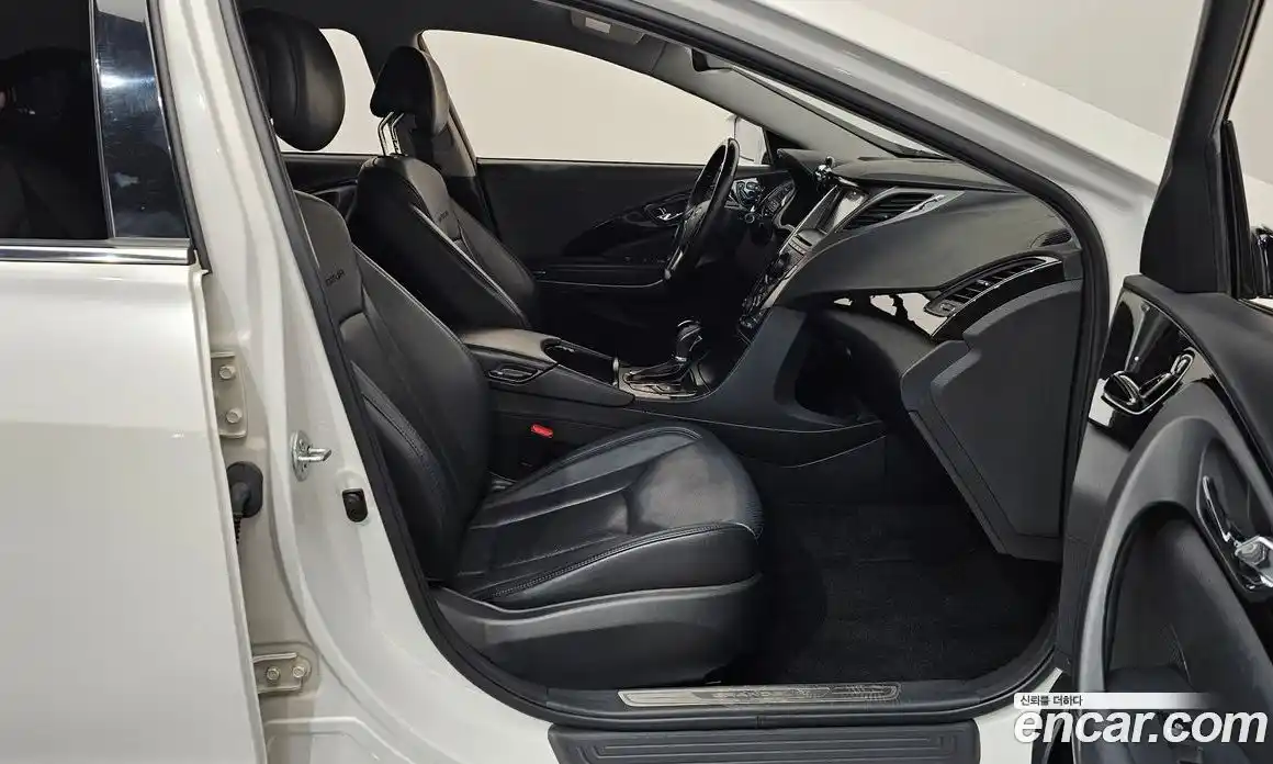 Hyundai Grandeur 2013 3.0 автомат (гидро), фото 16