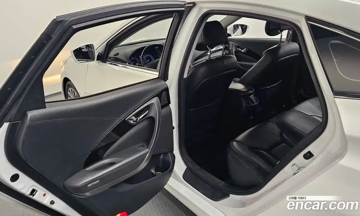 Hyundai Grandeur 2013 3.0 автомат (гидро), фото 18