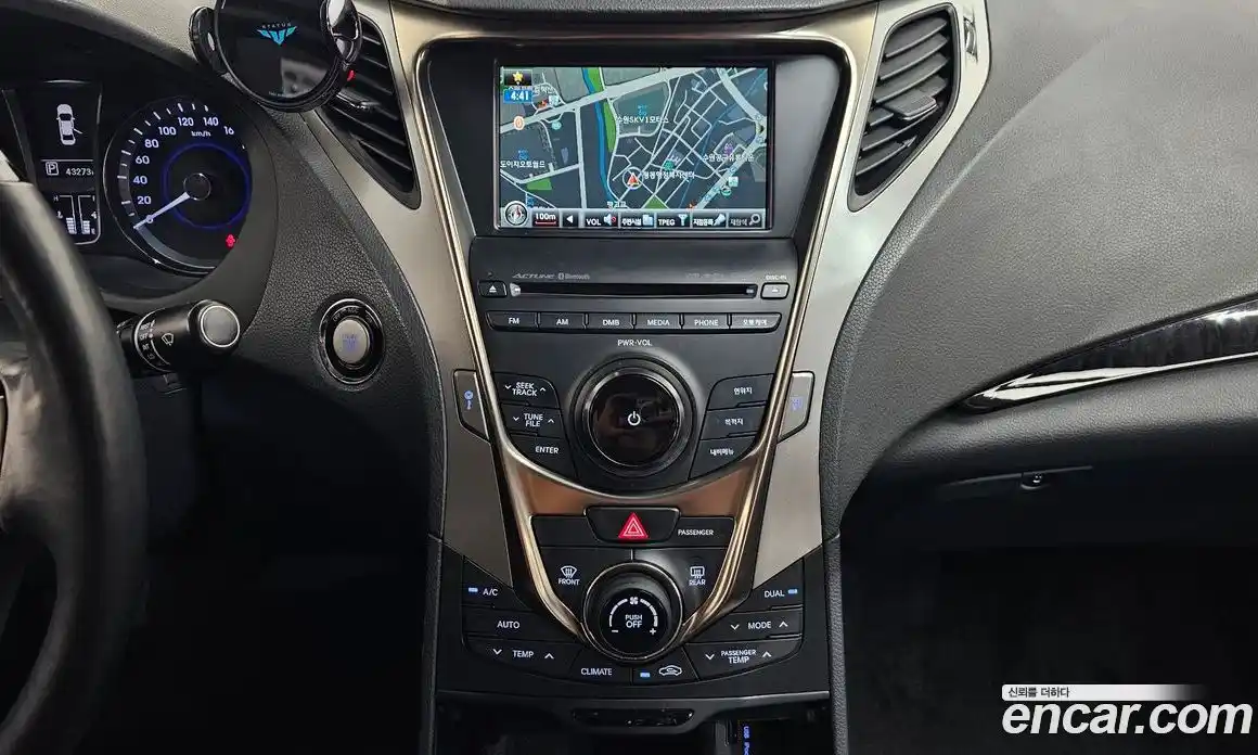 Hyundai Grandeur 2013 3.0 автомат (гидро), фото 32