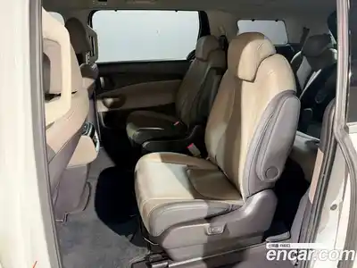Kia Carnival 2024 3.5 автомат (гидро), миниатюра 7