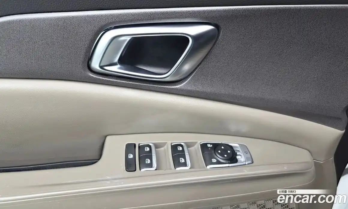Kia Carnival 2024 3.5 автомат (гидро), фото 25