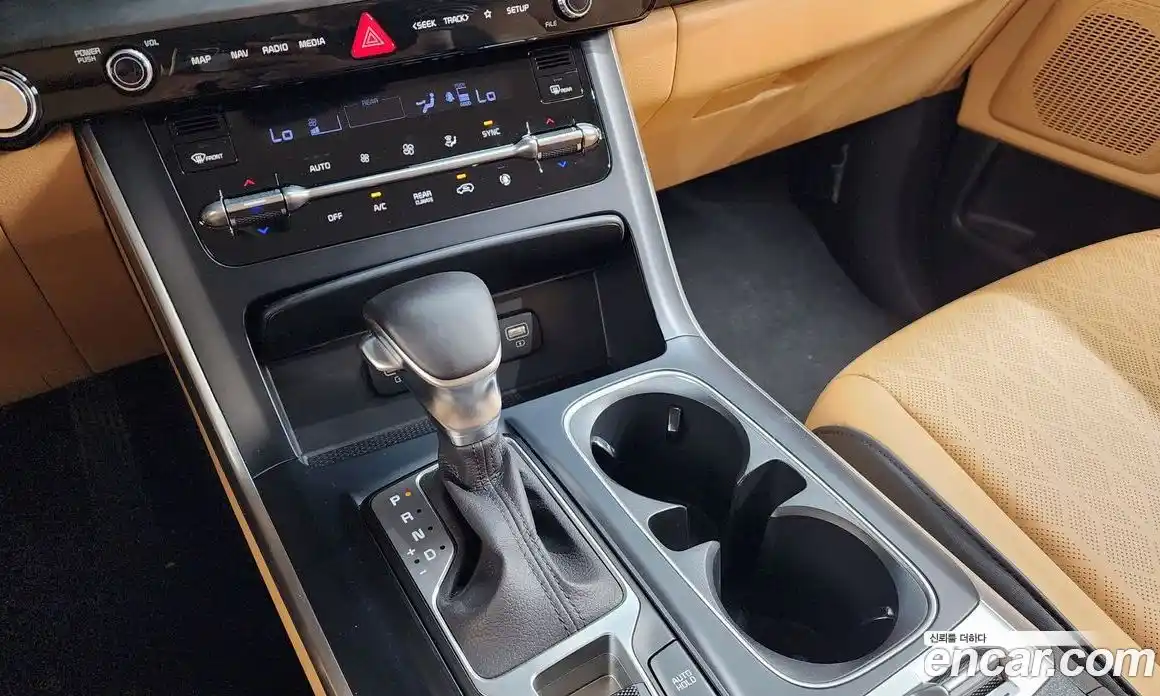 Kia Carnival 2021 2.2 автомат (гидро), фото 12