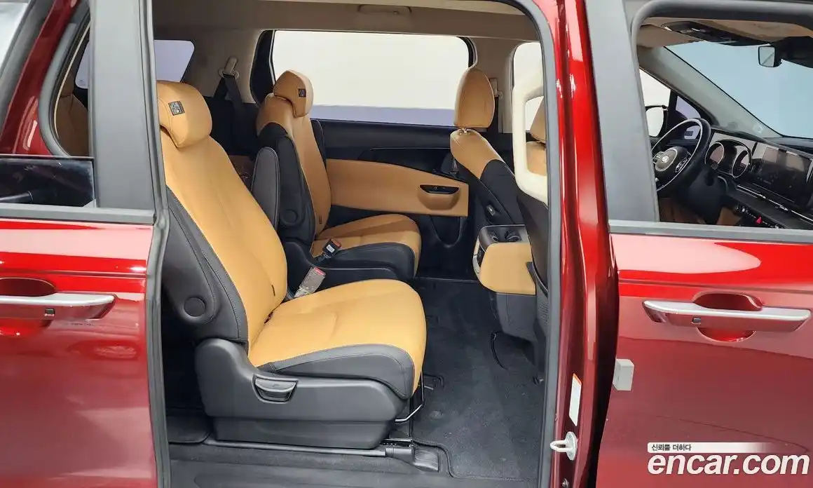 Kia Carnival 2021 2.2 автомат (гидро), фото 17