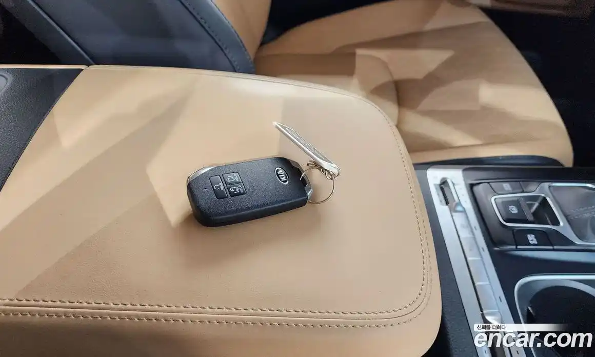 Kia Carnival 2021 2.2 автомат (гидро), фото 21