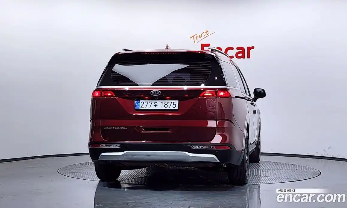 Kia Carnival 2021 2.2 автомат (гидро), фото 4