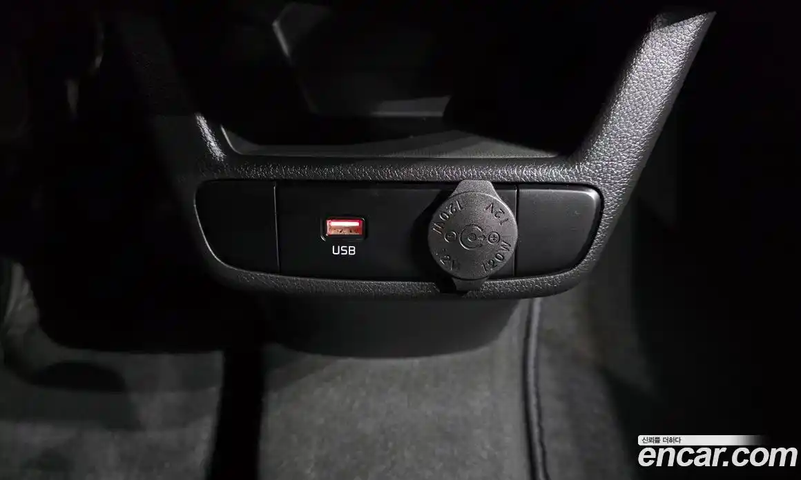 Kia Ray 2023 1.0 автомат (гидро), фото 18