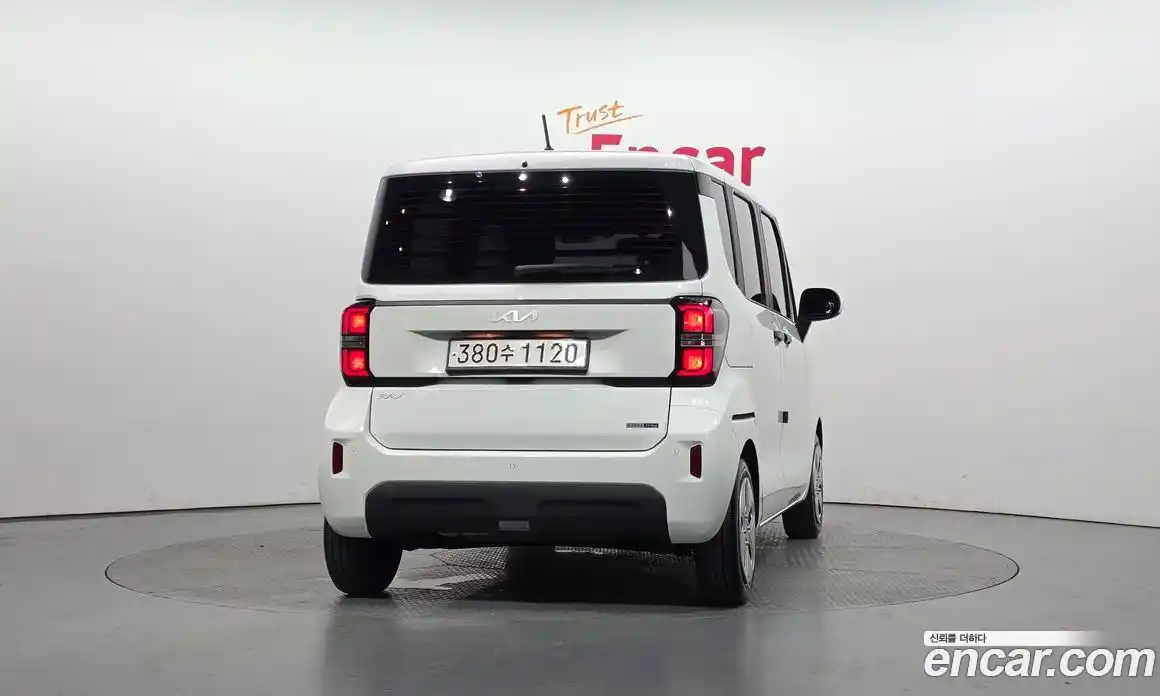 Kia Ray 2023 1.0 автомат (гидро), фото 4