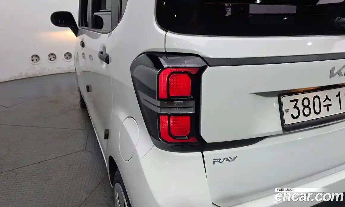 Kia Ray 2023 1.0 автомат (гидро), фото 9