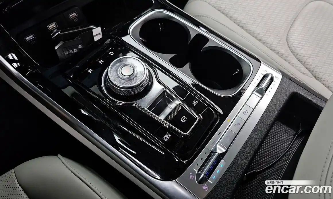 Kia Carnival 2023 3.5 автомат (гидро), фото 12