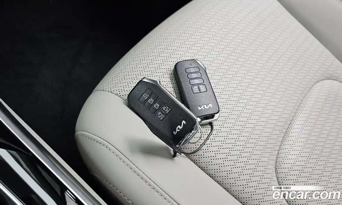Kia Carnival 2023 3.5 автомат (гидро), фото 16