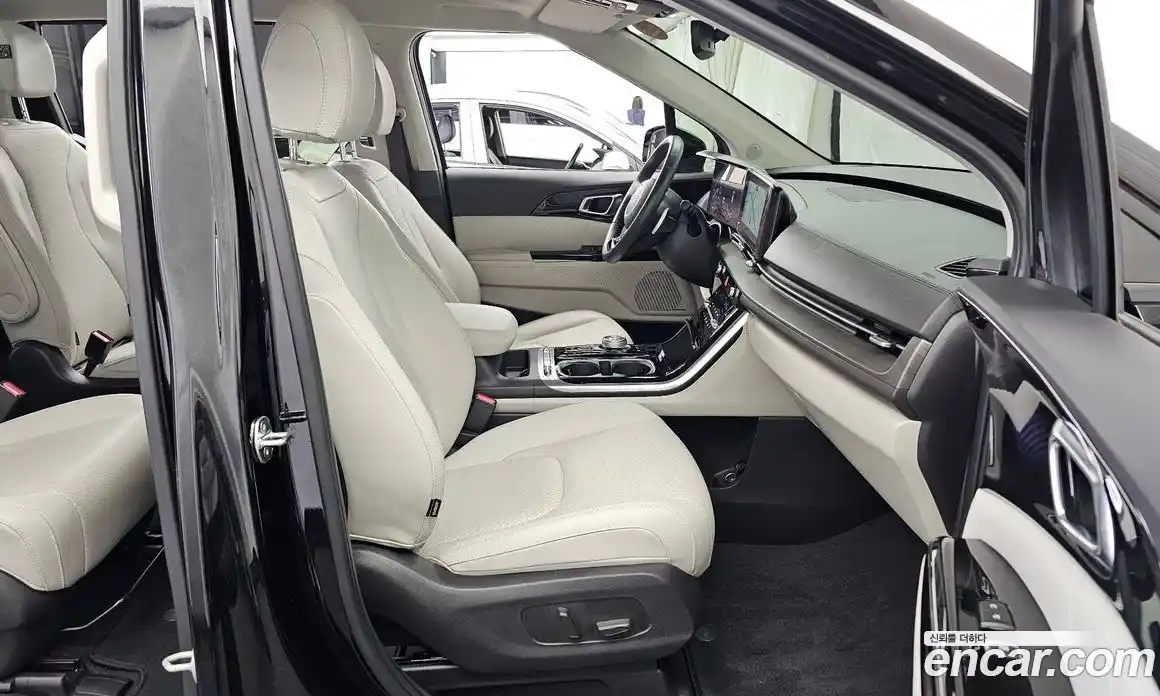 Kia Carnival 2023 3.5 автомат (гидро), фото 17