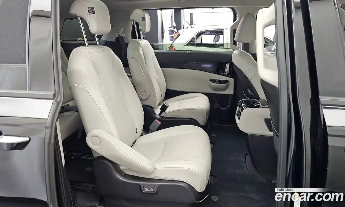 Kia Carnival 2023 3.5 автомат (гидро), фото 18