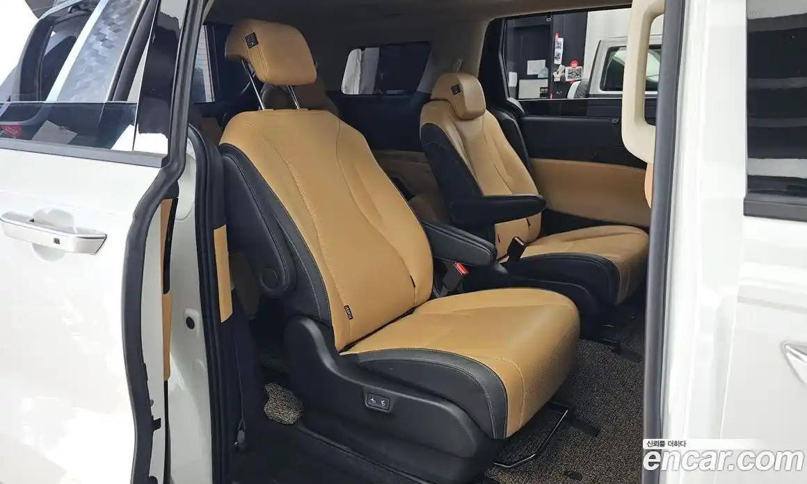 Kia Carnival 2022 2.2 автомат (гидро), фото 18