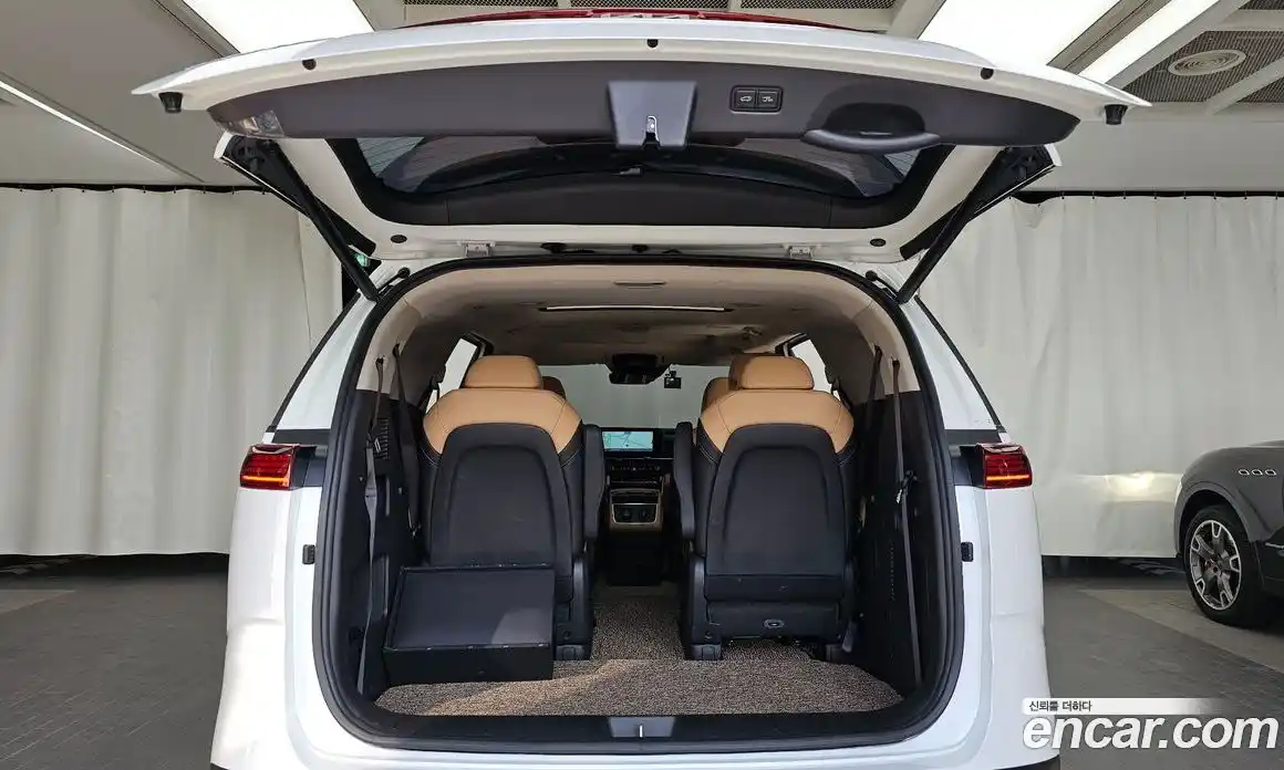 Kia Carnival 2022 2.2 автомат (гидро), фото 26