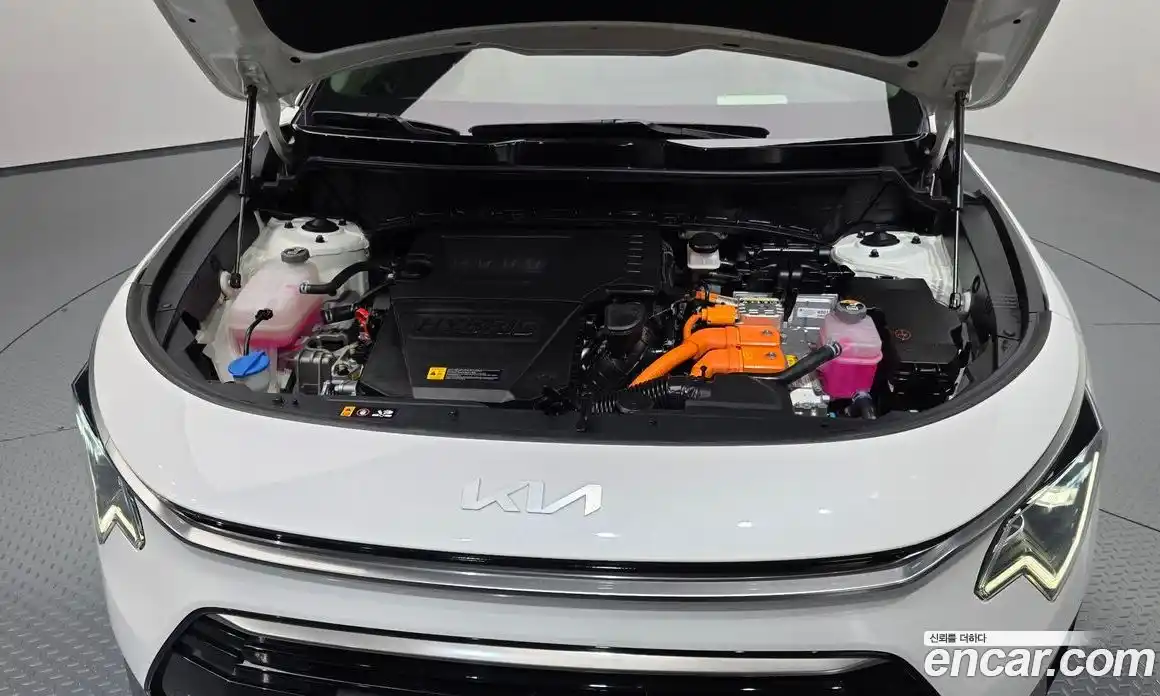Kia Niro 2024 1.6 автомат (гидро), фото 5