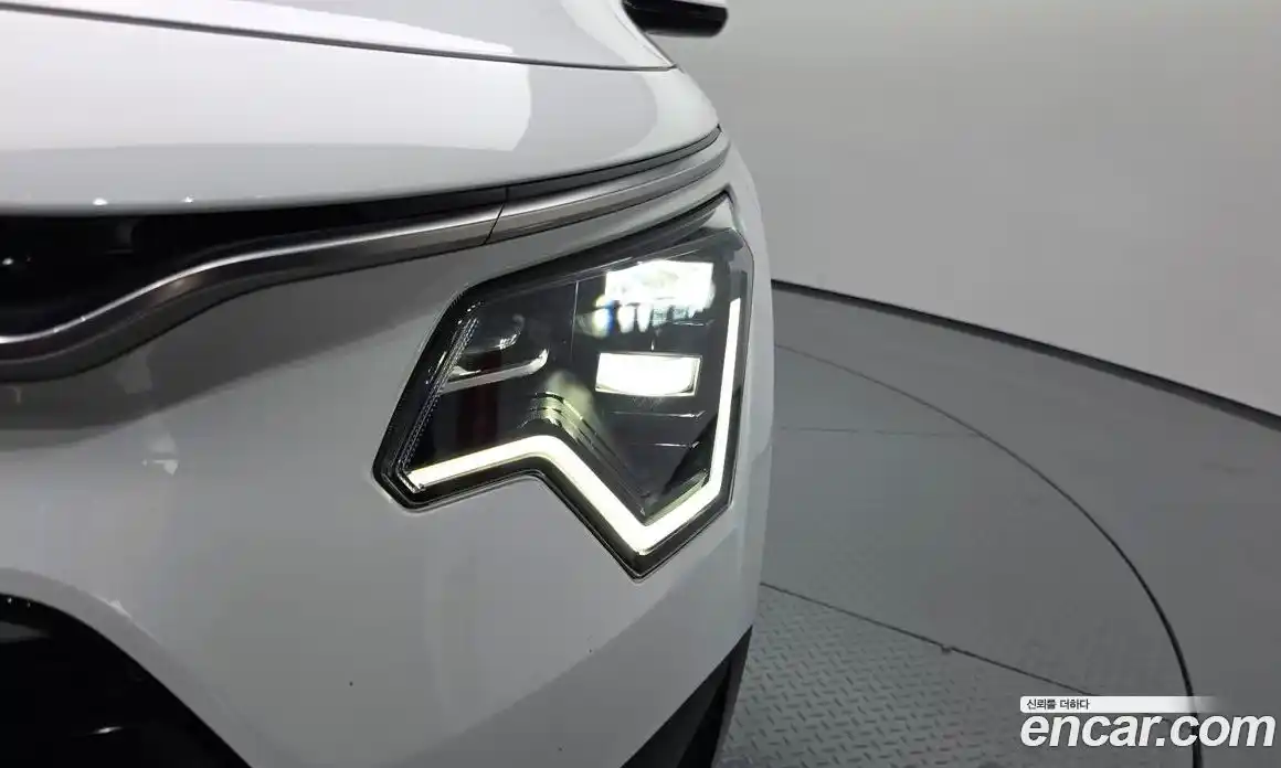 Kia Niro 2024 1.6 автомат (гидро), фото 7