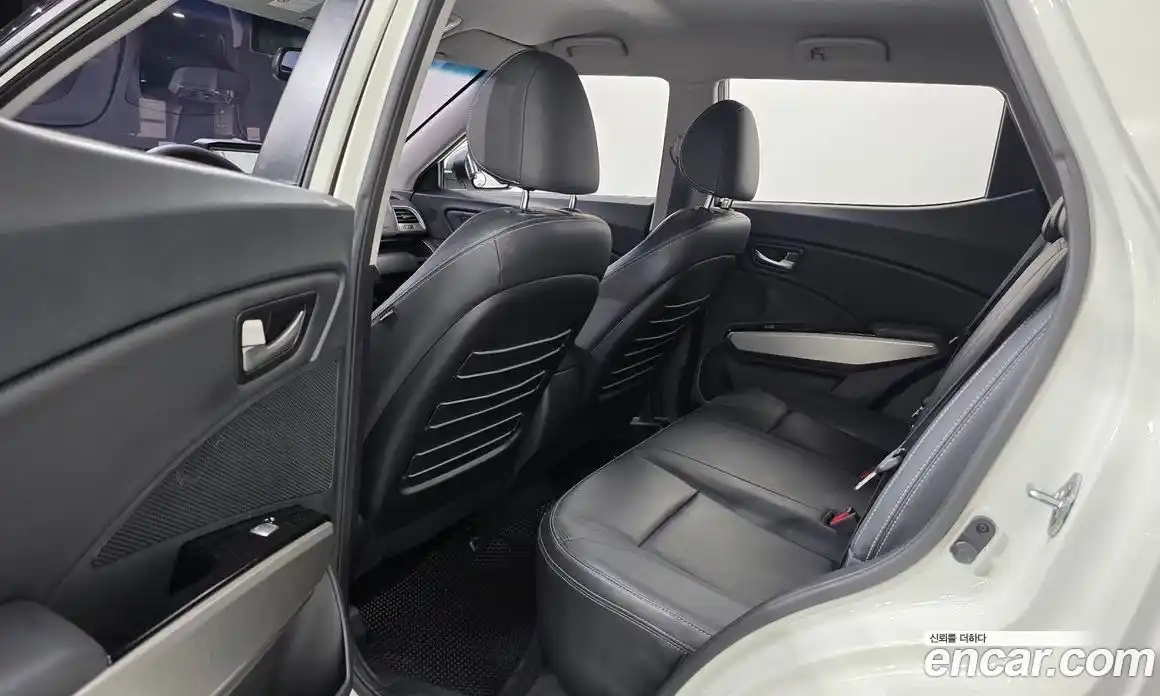 SsangYong TIBOLI 2016 1.6 автомат (гидро), фото 12