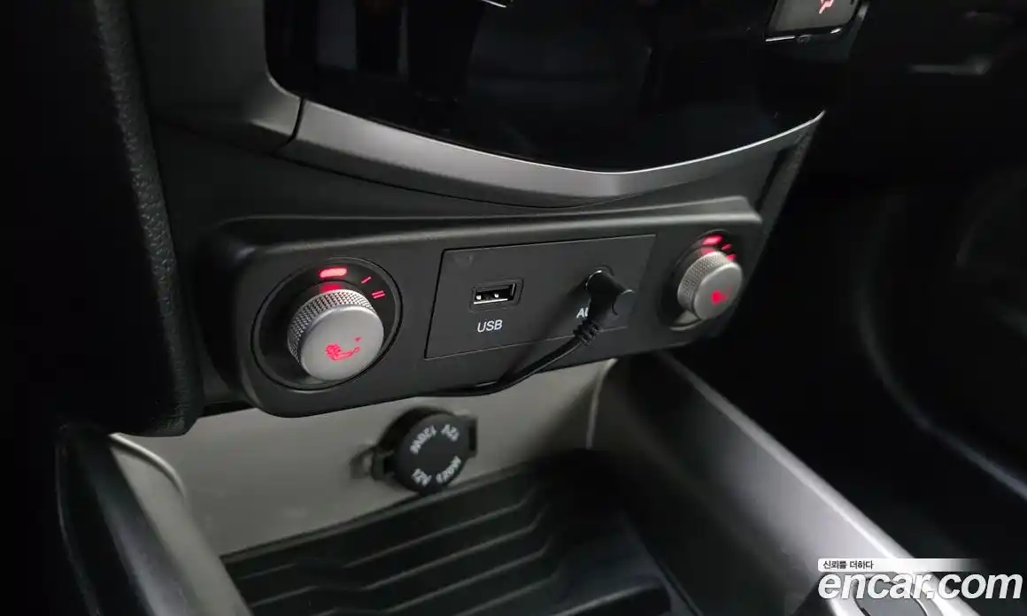 SsangYong TIBOLI 2016 1.6 автомат (гидро), фото 17