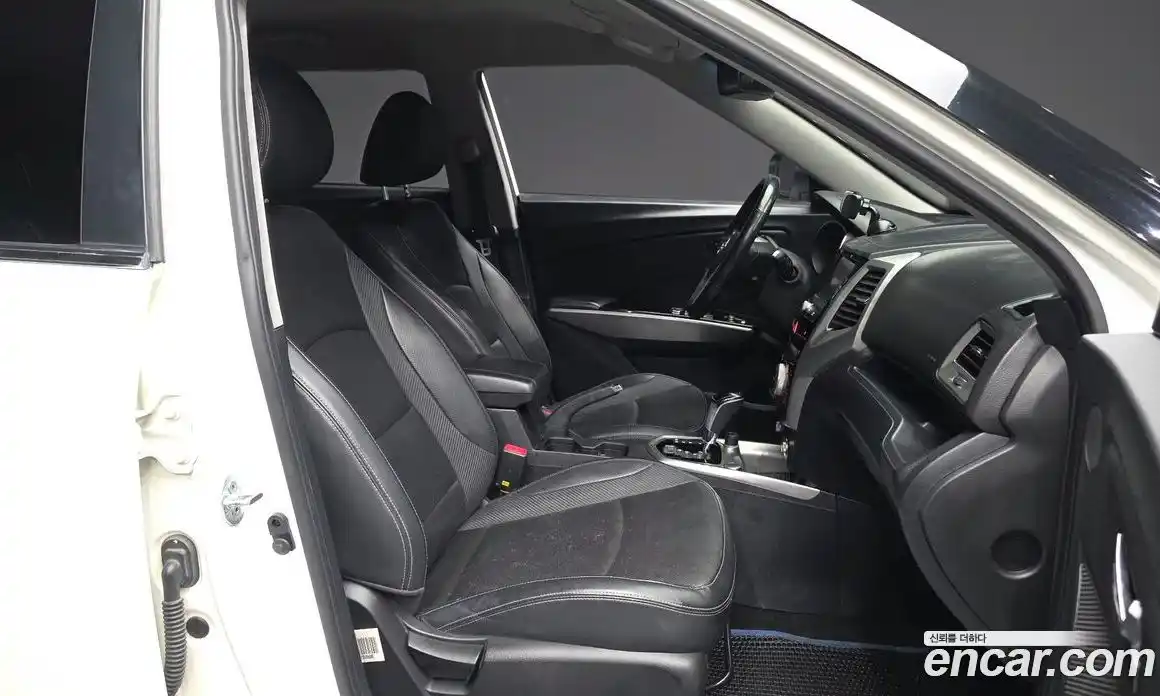 SsangYong TIBOLI 2015 1.6 автомат (гидро), фото 17