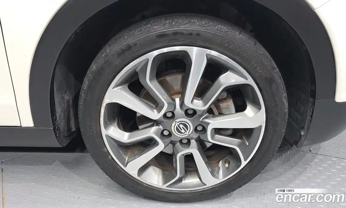 SsangYong TIBOLI 2015 1.6 автомат (гидро), фото 7