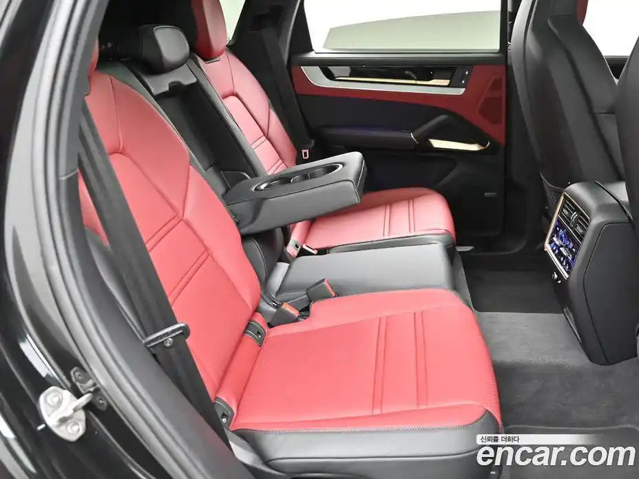 Porsche Cayenne 2025 3.0 автомат (гидро), фото 12