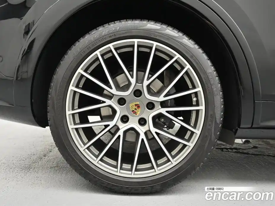 Porsche Cayenne 2022 3.0 автомат (гидро), фото 5