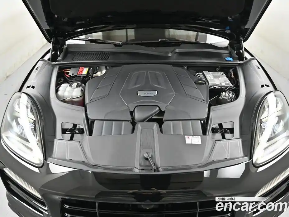 Porsche Cayenne 2022 3.0 автомат (гидро), фото 6