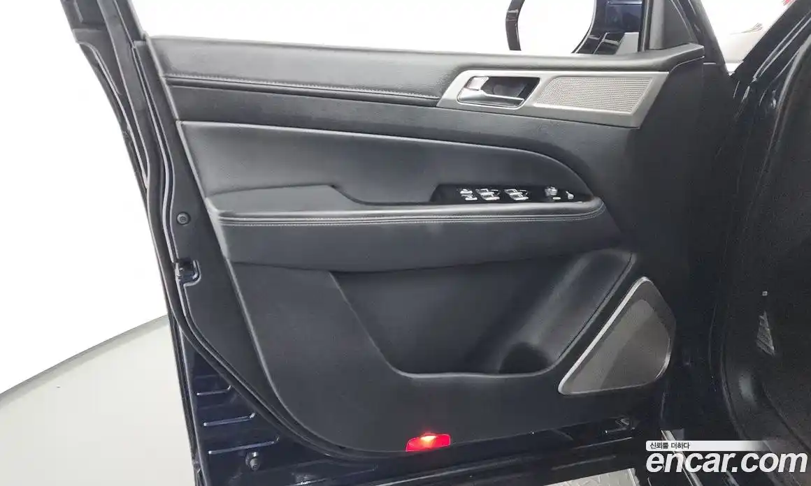 SsangYong Rexton 2018 2.2 автомат (гидро), фото 14