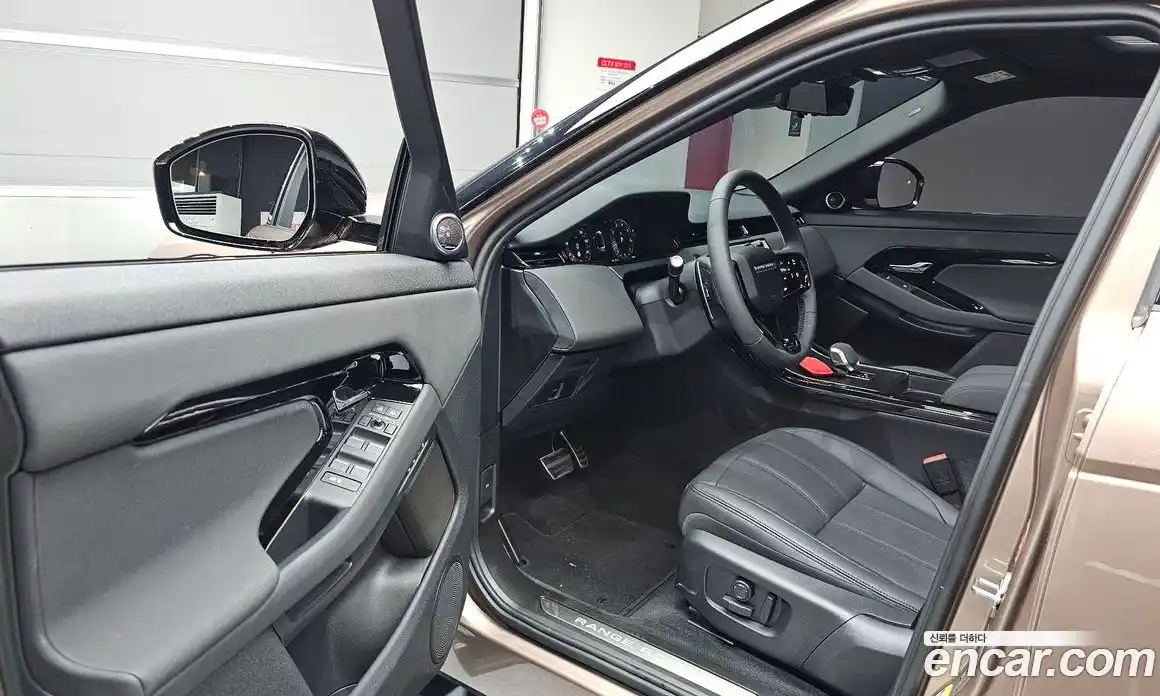 Land Rover Range Rover Evoque 2026 2.0 автомат (гидро), фото 10