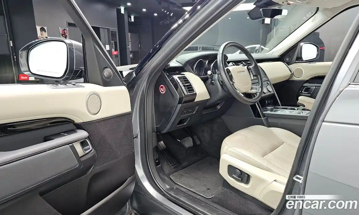 Land Rover Discovery 2019 3.0 автомат (гидро), фото 13
