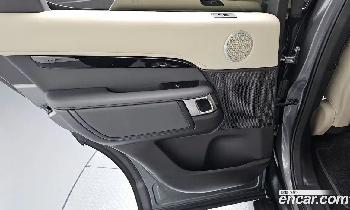 Land Rover Discovery 2019 3.0 автомат (гидро), фото 15