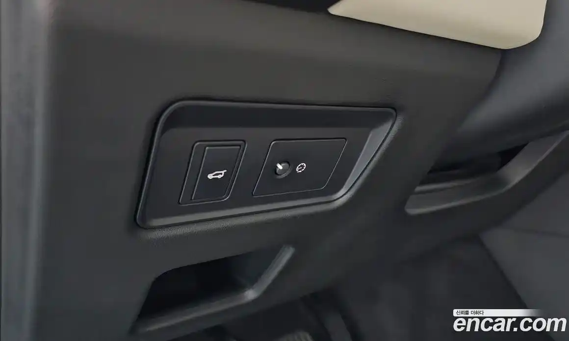 Land Rover Discovery 2019 3.0 автомат (гидро), фото 28