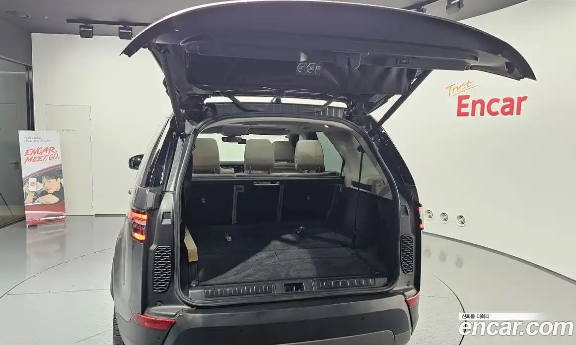 Land Rover Discovery 2019 3.0 автомат (гидро), фото 33