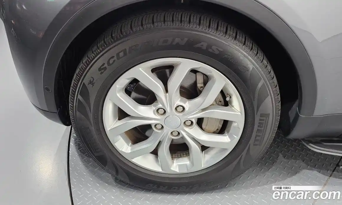 Land Rover Discovery 2019 3.0 автомат (гидро), фото 5
