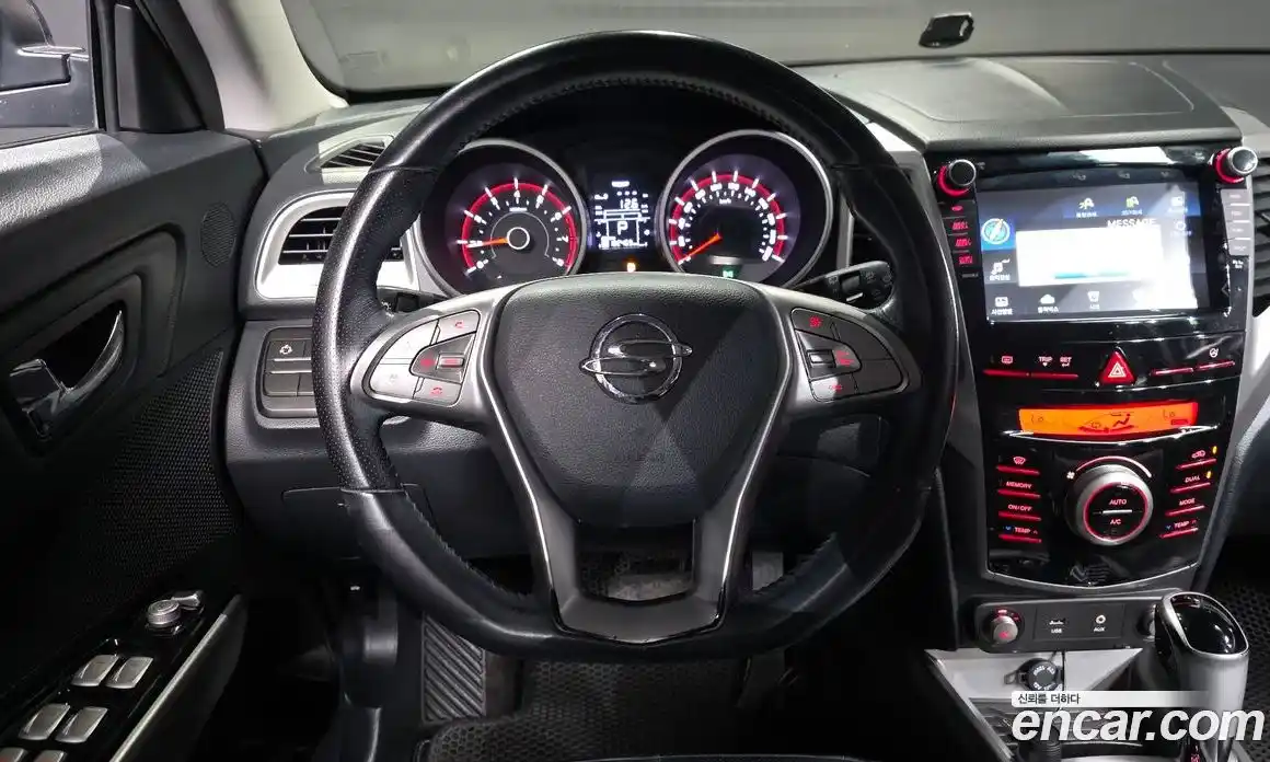 SsangYong TIBOLI 2015 1.6 автомат (гидро), фото 13