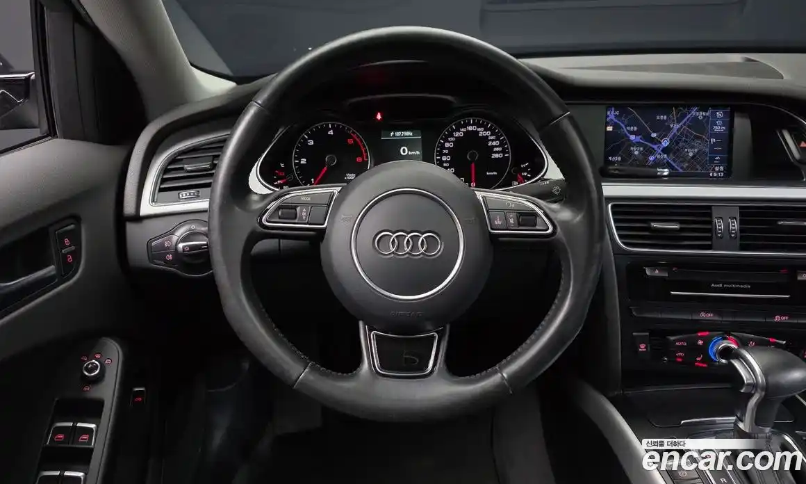 Audi A4 2015 2.0 автомат (гидро), фото 13